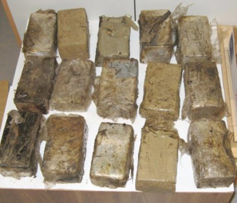 Concubina spaniolului traficant de droguri rămâne în arest